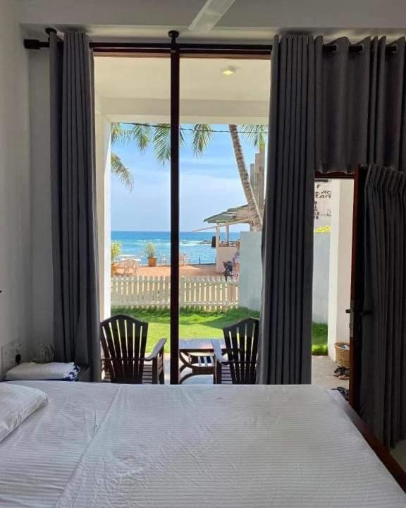 Turtle Beach House Batigama Экстерьер фото